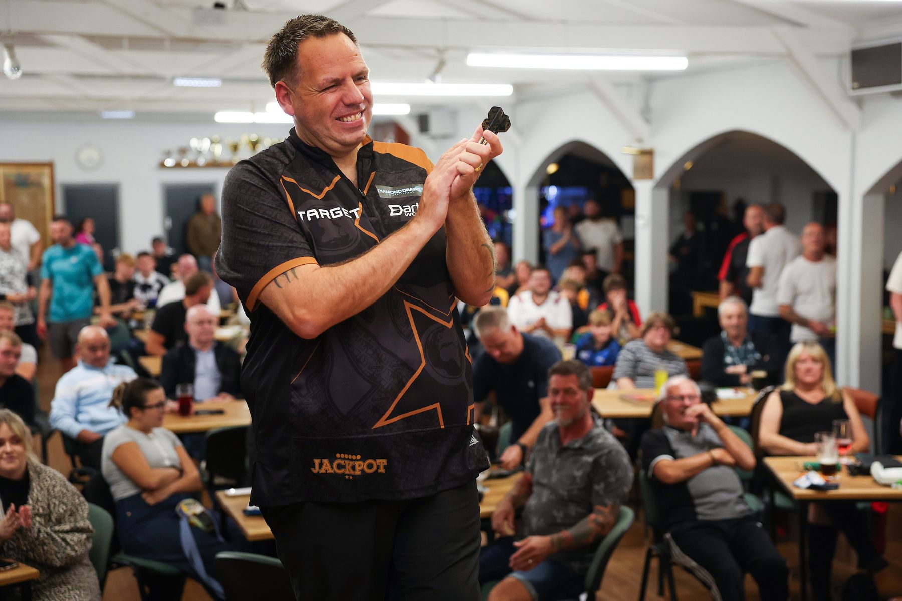 KC_DartsOnYourDoorstep_AdrianLewis_60.JPG